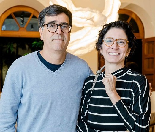 Luiz Felipe Neto e Roberta Marques